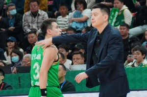 辽宁男篮全新阵容亮相！杨鸣拒绝输球，新援首秀，赵继伟确定出战