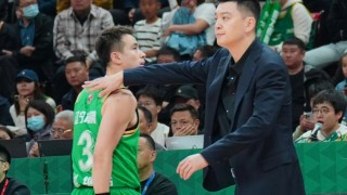 辽宁男篮全新阵容亮相！杨鸣拒绝输球，新援首秀，赵继伟确定出战